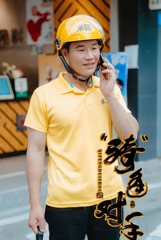 良家小少妇露脸穿上性感的黑丝跟大哥激情啪啪性爱口交大鸡巴让大哥吃奶舔逼道具插压在身下无套爆草浪叫 - 剧OK